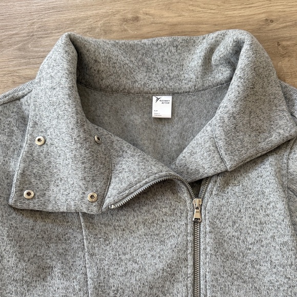 Old Navy Active Women’s Moto Asymmetrical Zip Jacket: Heather Gray - Picture 2 of 5